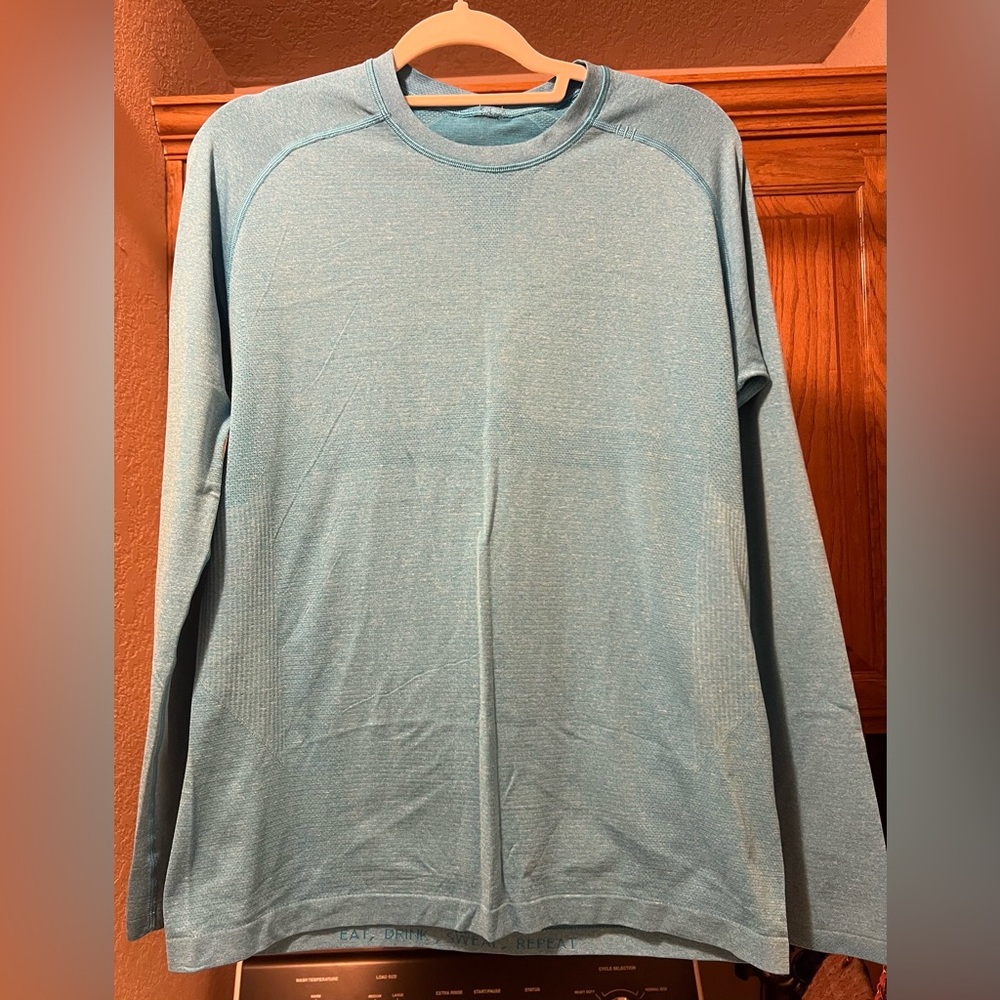 Lululemon Long Sleeve Men’s Blue Shirt